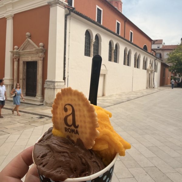Mittag – Ćevapčići, Eis und eine kleine Pause